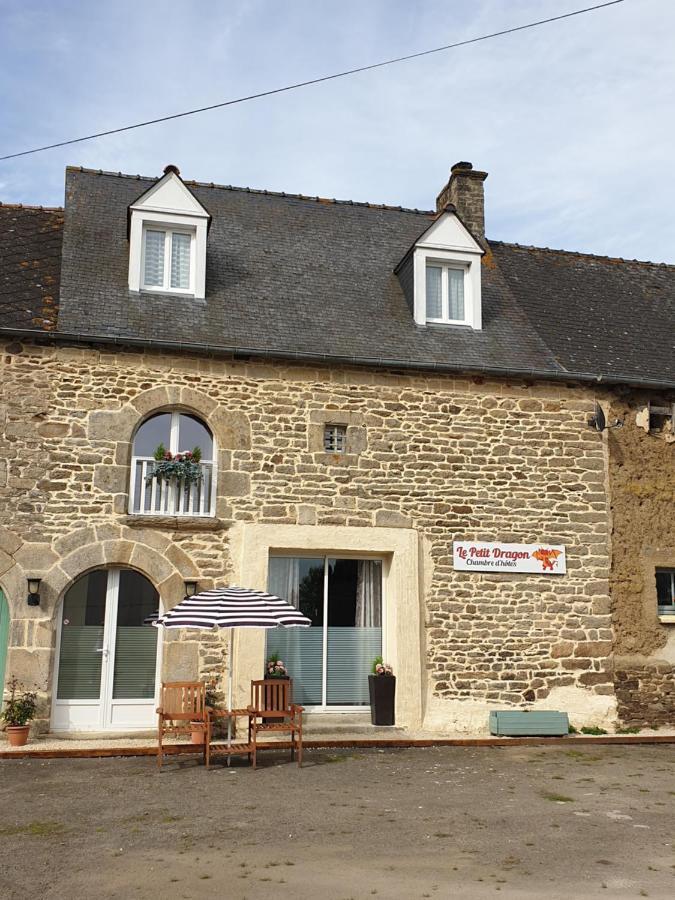 Le Petit Dragon Bed & Breakfast Plumaudan Exterior photo